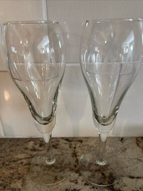 2 Tri-Delta 8oz. Clear Glass Crystal Champagne Flutes. Set of 2. No Box.